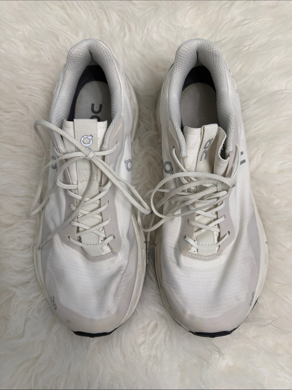 On Cloud Sneakers Running Men's Cloudtec Neutral White Athletic Running  US W10